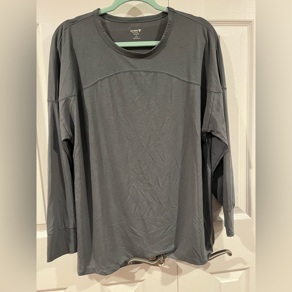 Old Navy Active Gray Long Sleeve Top